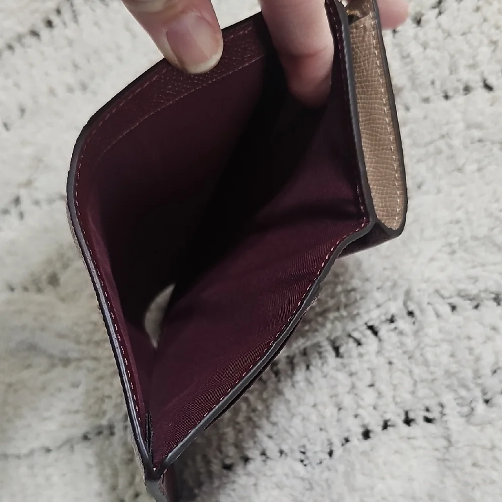 Coach Beige Leather Wallet - Picture 5 of 9